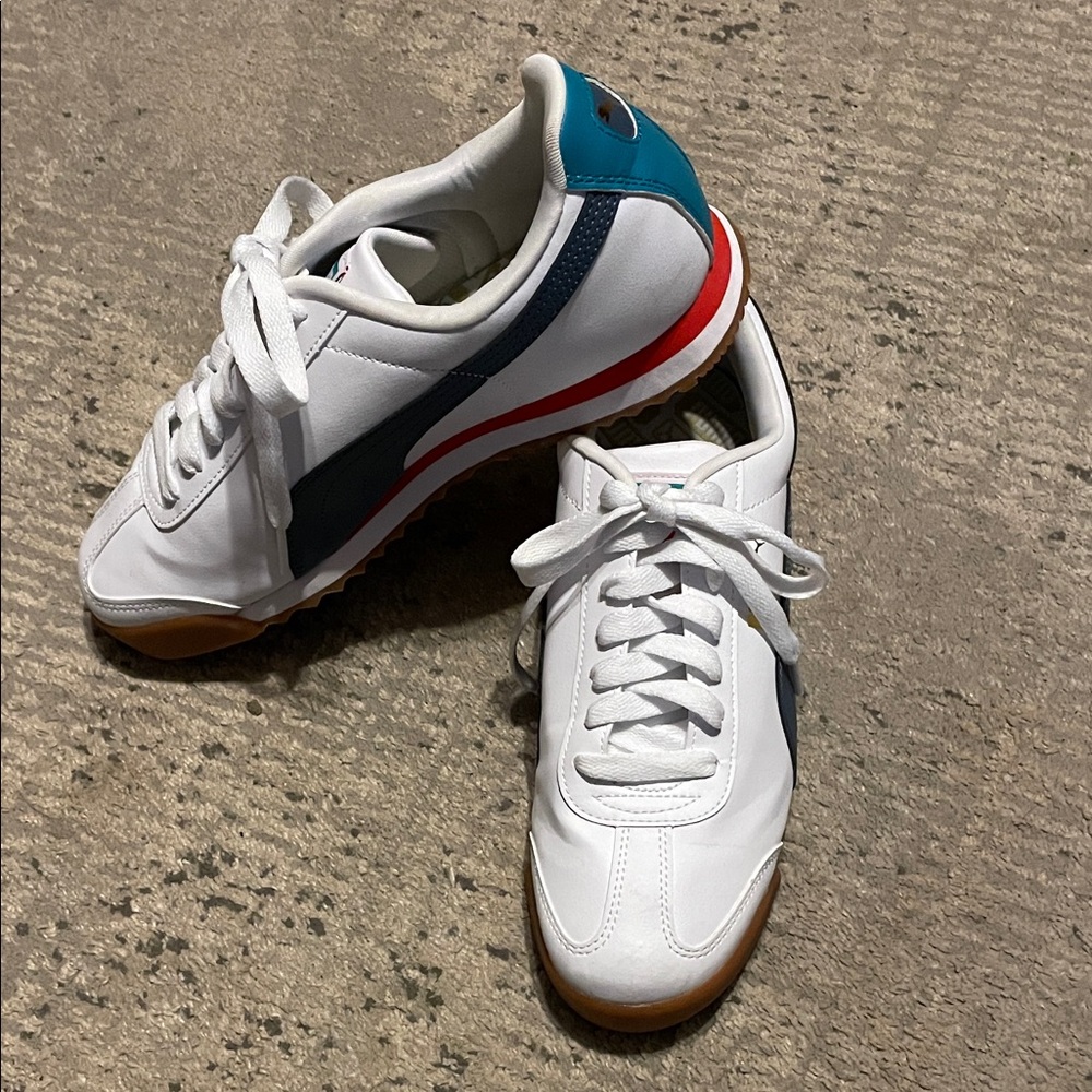 Men’s Puma Roma White and blue Sneakers with Red Accents EUC. Sz 8.5